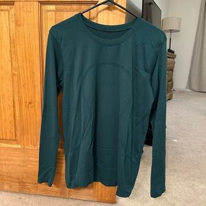 Lululemon long sleeve swiftly breathe